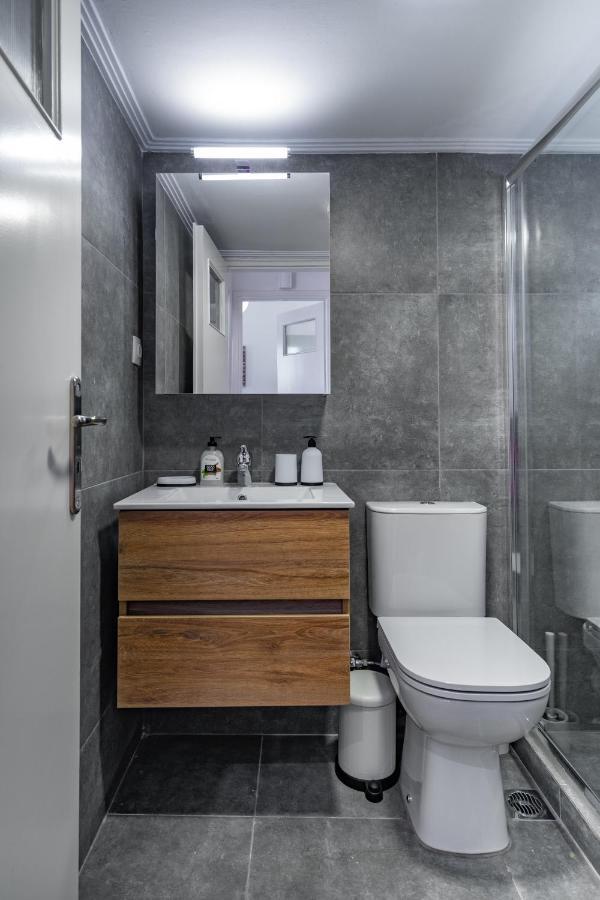 Newly Renovated 2Br Apt! Athens Exterior photo